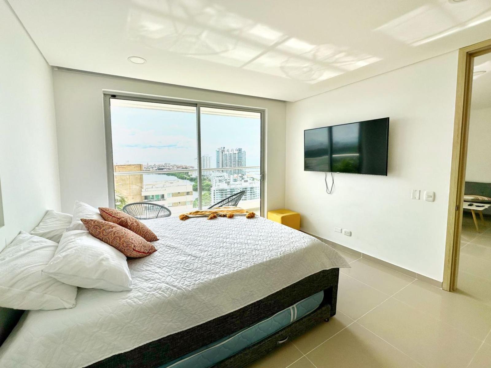 Espectacular Apartamento Piso Alto Con Excelente Vista Al Mar Y A La Ciudad Amurallada Apartamento