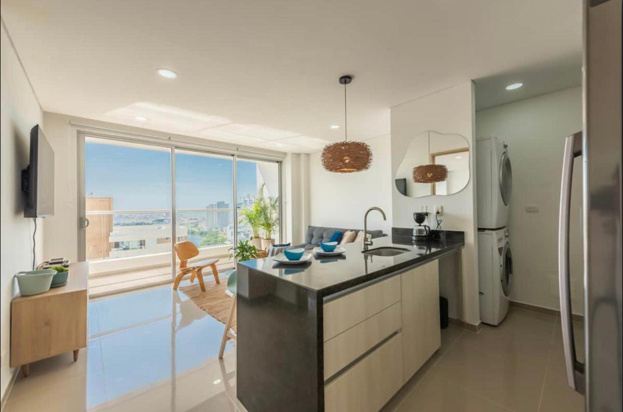 Apartamento Espectacular Apartamento Piso Alto Con Excelente Vista Al Mar Y A La Ciudad Amurallada